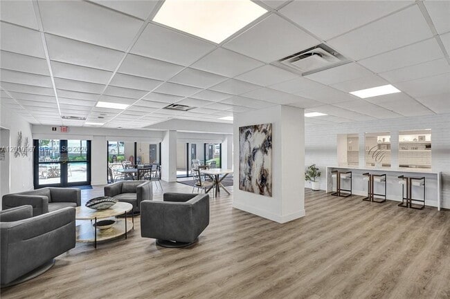 Building Photo - 3800 Galt Ocean Dr