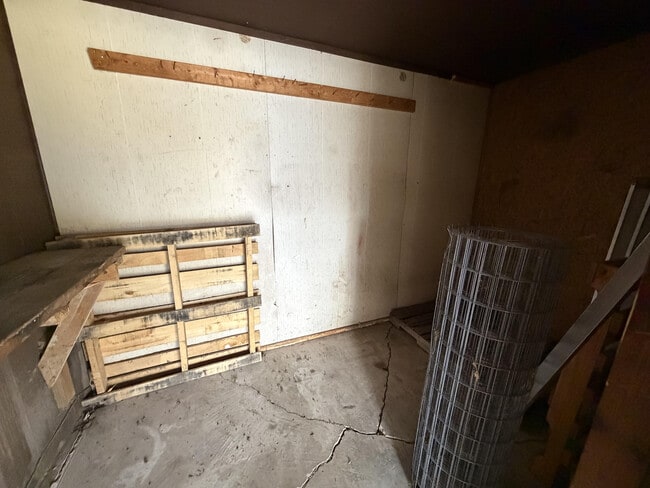 Building Photo - 6825 N Brown Station Dr