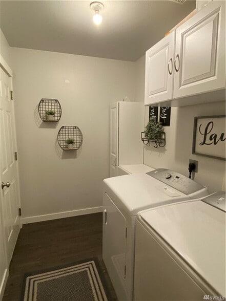 Laundry Room - 328 S Dunham Ave