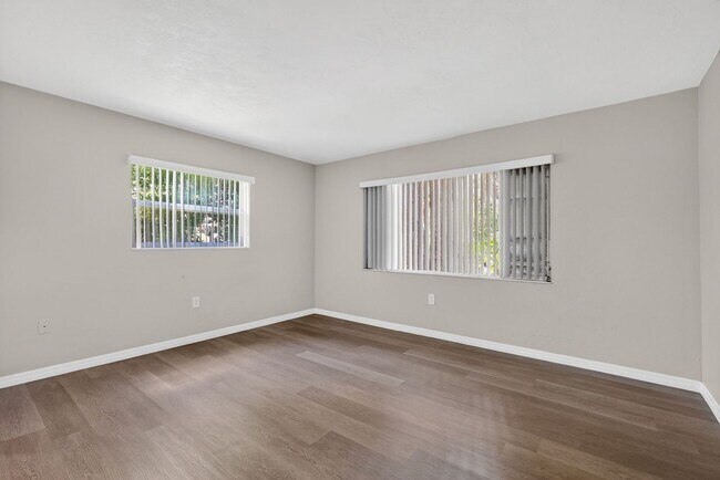 Building Photo - 1627 Canal Ct