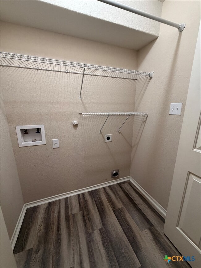 Building Photo - 647 Tom Kemp Dr