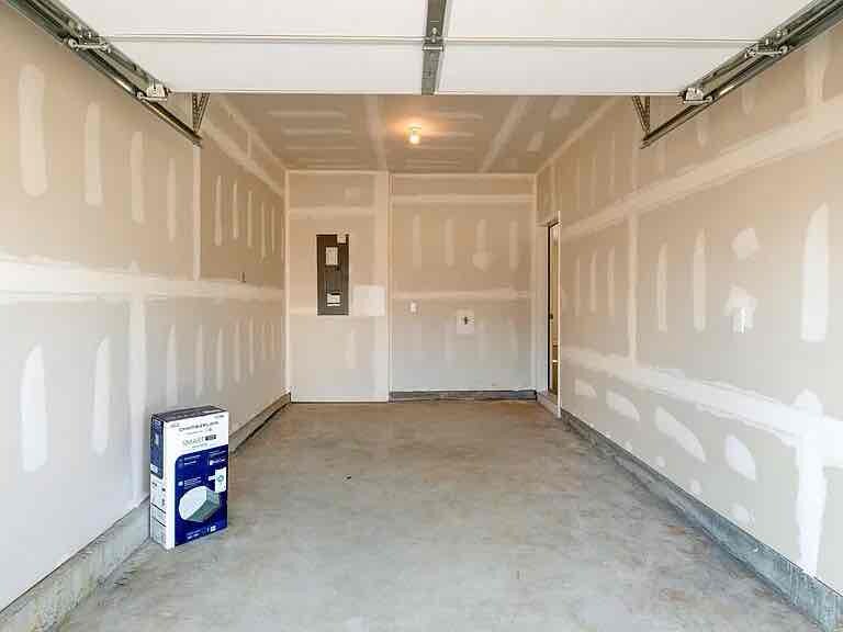 Building Photo - 309 Mazzeo Dr