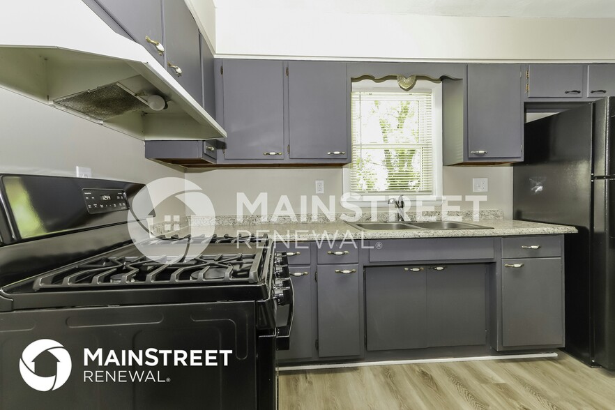Building Photo - 303 Elk River Dr