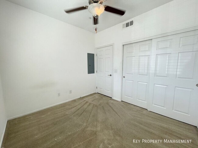 Building Photo - 50 Aura de Blanco St