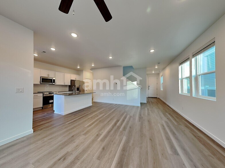 Building Photo - 5109 Turnstone St SE