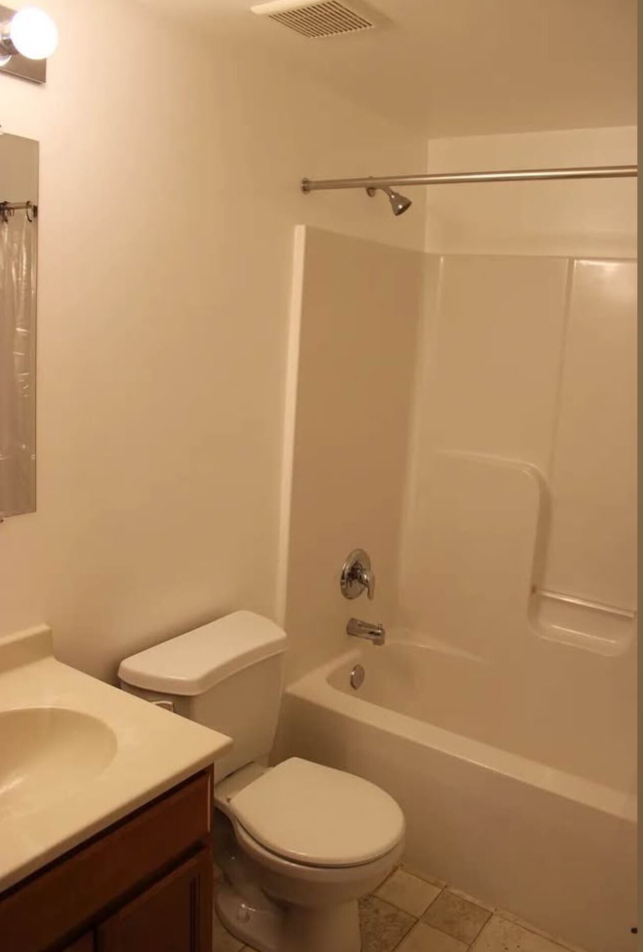 Building Photo - 35 Catalpa Dr