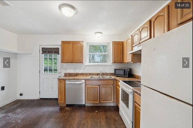 Building Photo - 3632 Willow Creek Ct