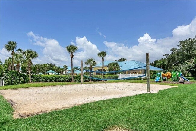 Building Photo - 615 Founders Dr