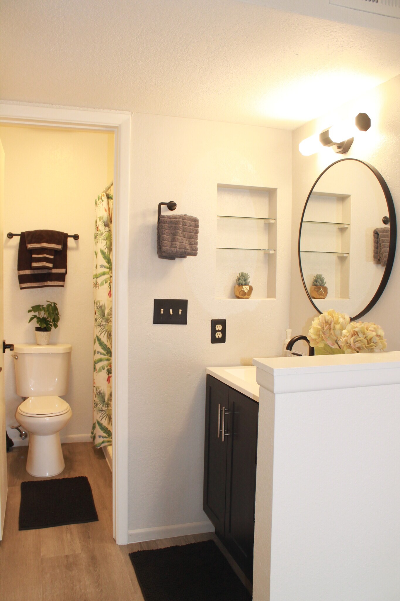 Building Photo - 2188 N Pantano Rd