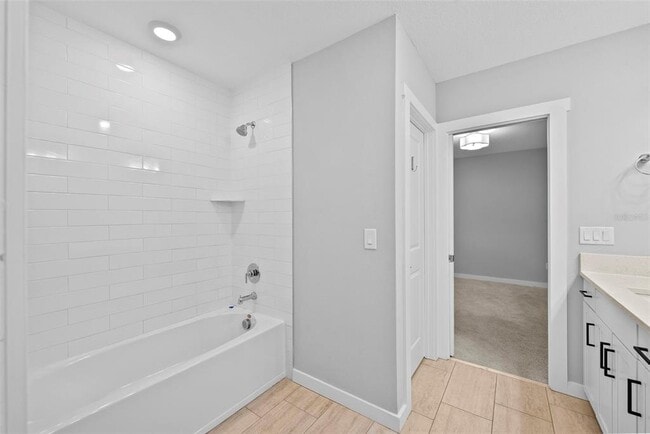 Building Photo - 5834 S MacDill Ave