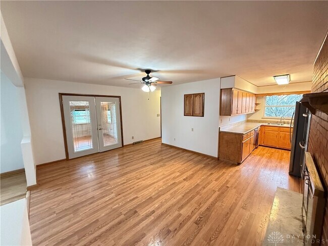 Building Photo - 3641 Maxton Rd