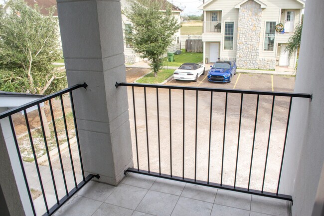 Building Photo - 1010 Jesse St