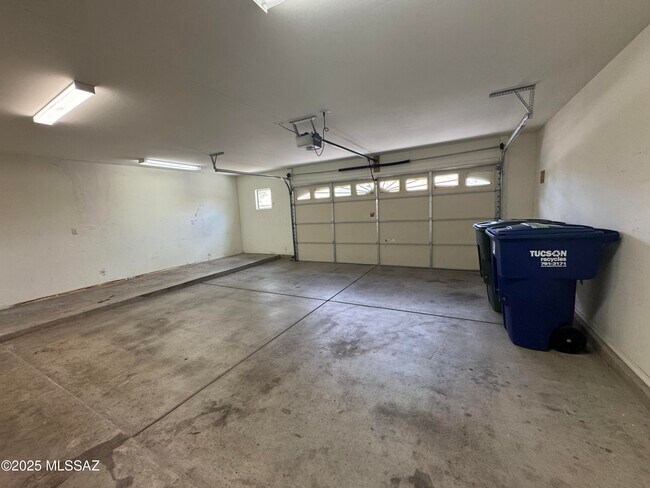 Building Photo - 4228 E Stony Meadow Dr