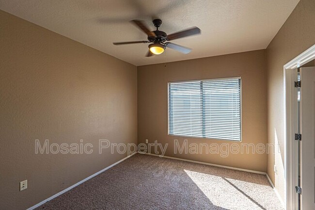 Building Photo - 705 W Queen Creek Rd