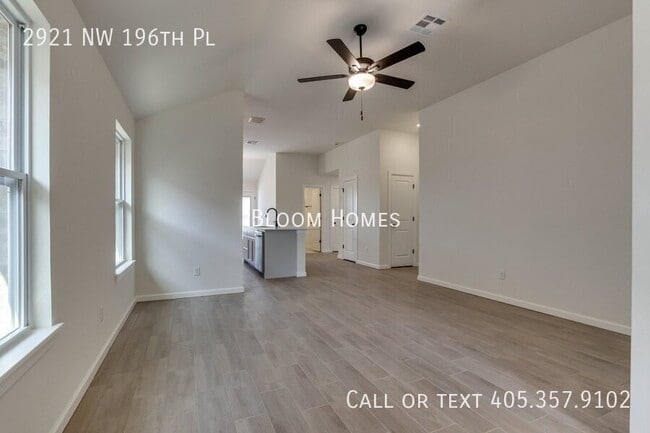 Building Photo - 2921 NW 196th Pl