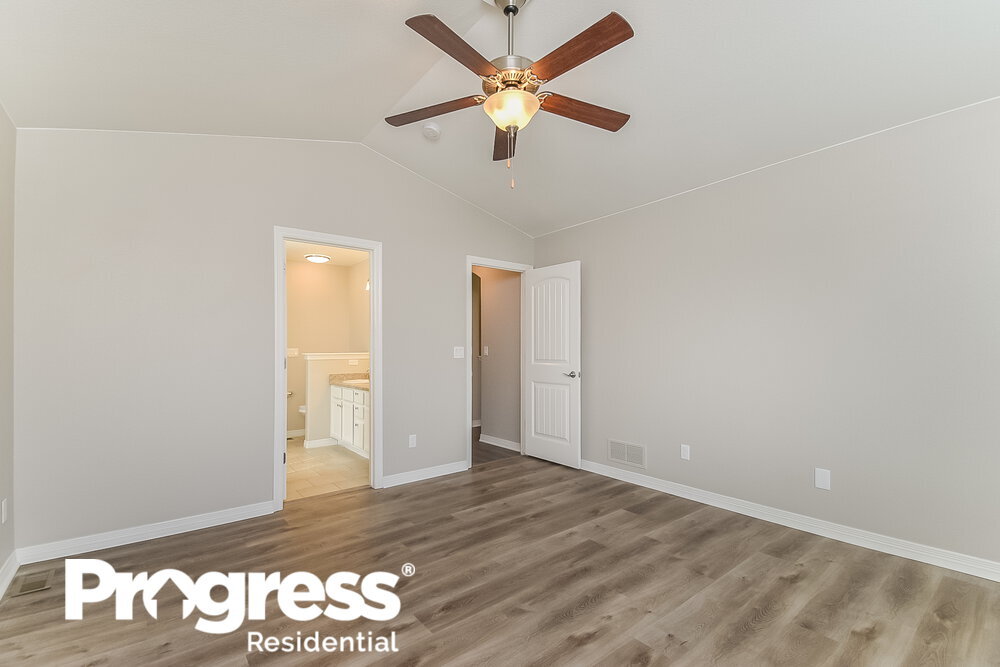 Building Photo - 6863 Phantom Way
