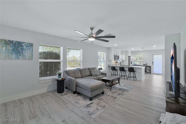 Building Photo - 2710 Arbutus St
