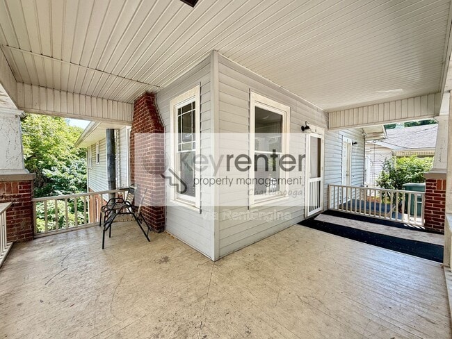 Building Photo - 112 S Seminole Dr