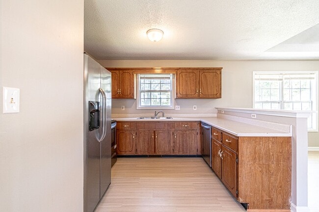 Building Photo - 1811 Harbor Dr