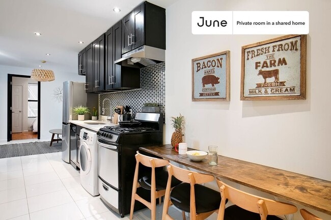 Building Photo - Room in Shared 4 bed/2 bath home