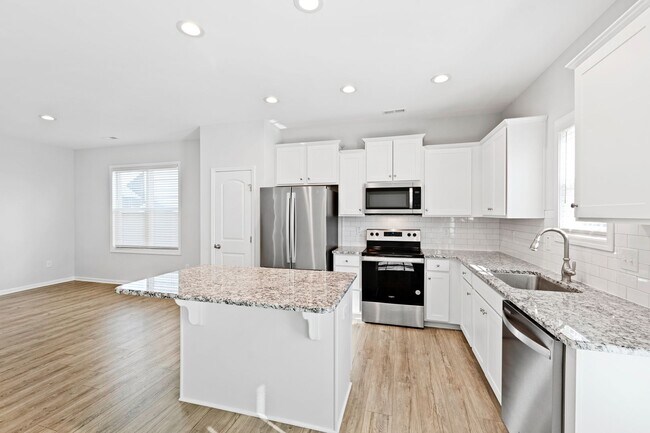 Building Photo - Like New 3 Bedroom Home Walk to DT Clayton!