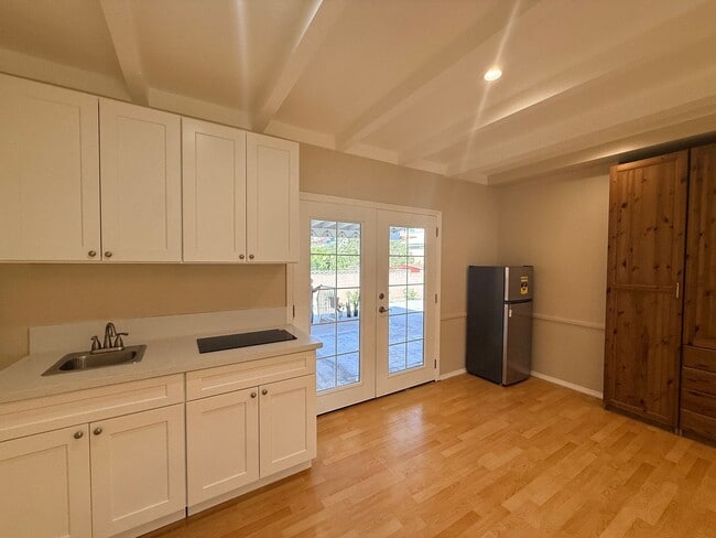 Building Photo - Be the first one to live in this Brand New Studio!