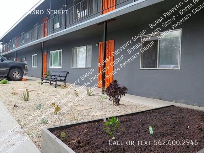 Building Photo - ** CHARMING 2-BEDROOM 1-BATH IN A GATED CO...