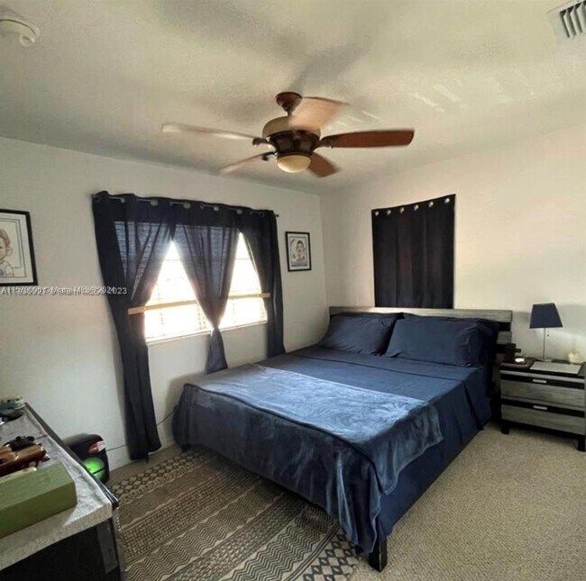 Building Photo - 1975 NE 36th Ave