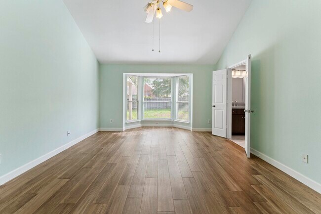 Building Photo - 34 Evening Song Ct