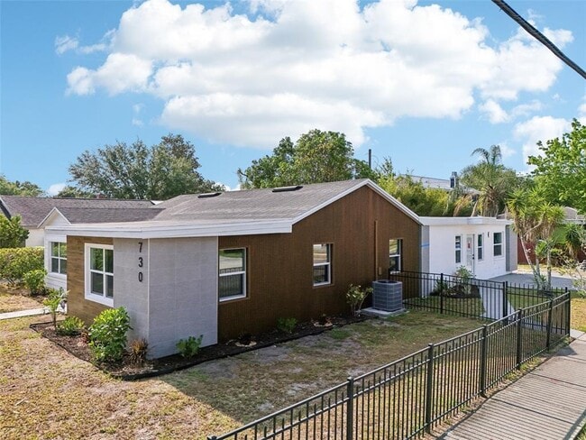 Building Photo - 730 W Swoope Ave