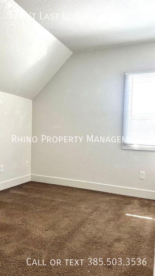 Building Photo - 807 20th St