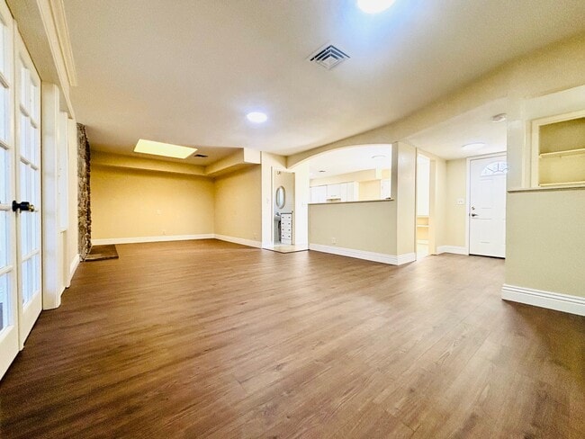 Building Photo - 3816 San Joaquin Ave