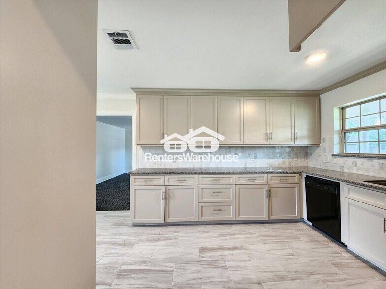 Building Photo - 8033 Turquoise Ln