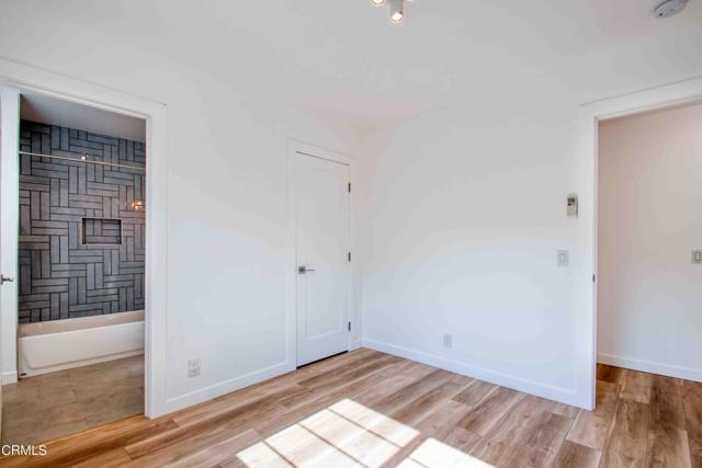 Building Photo - 3185 Larga Ave
