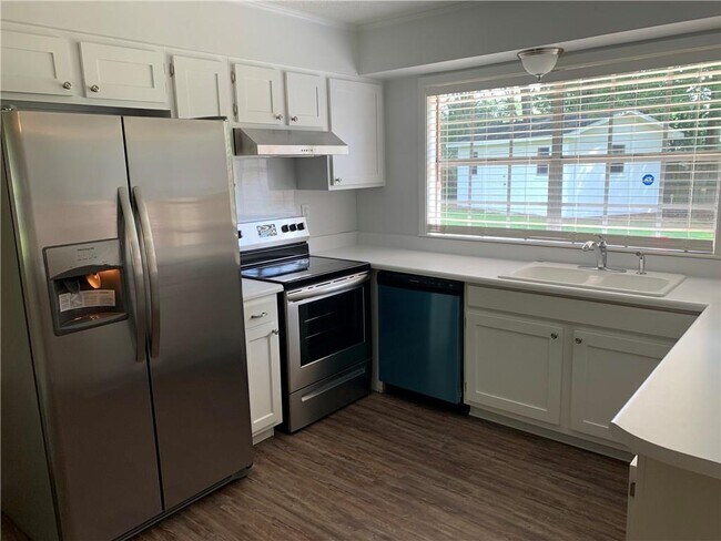 Building Photo - 2329 Genoa Dr