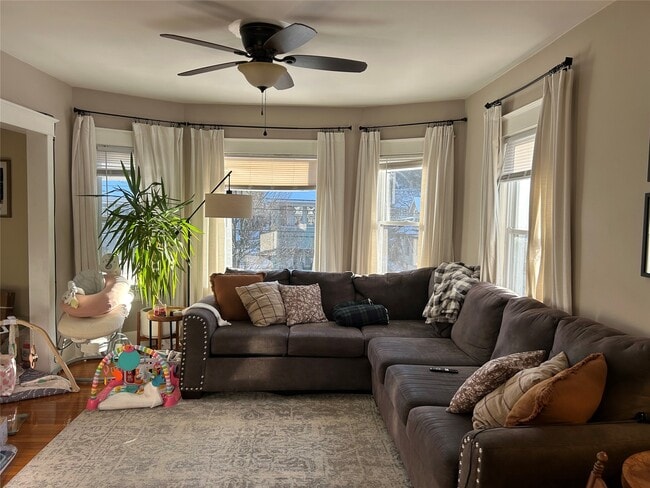 Building Photo - 52 Vine St