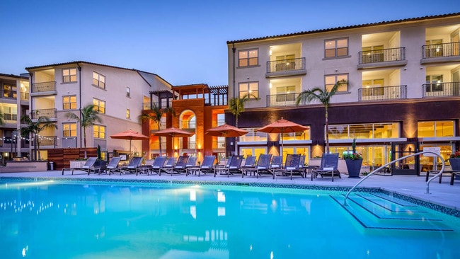 Building Photo - Reata Oakbrook Village