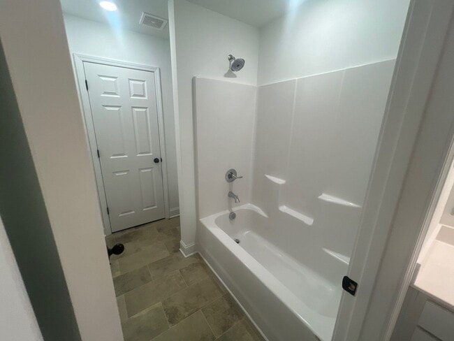 Building Photo - 312 Traywick Pl