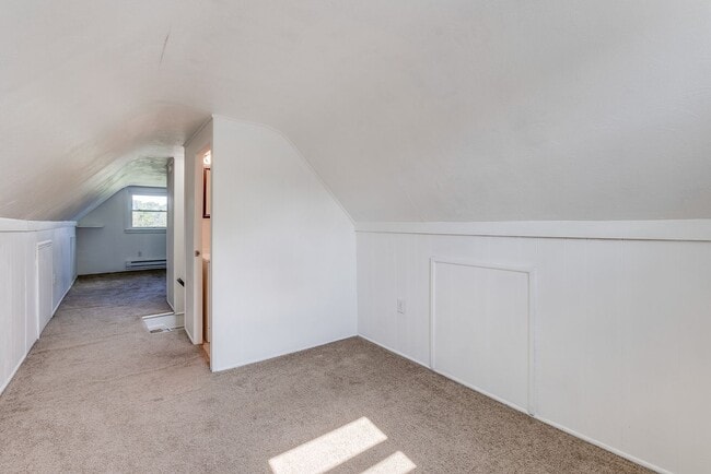 Building Photo - Available August  2026 - Great 3 Bedroom Mt. Washington Home w/ Spacious Open-Living!