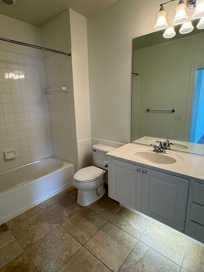 Building Photo - Beautiful Lake Nona Townhome