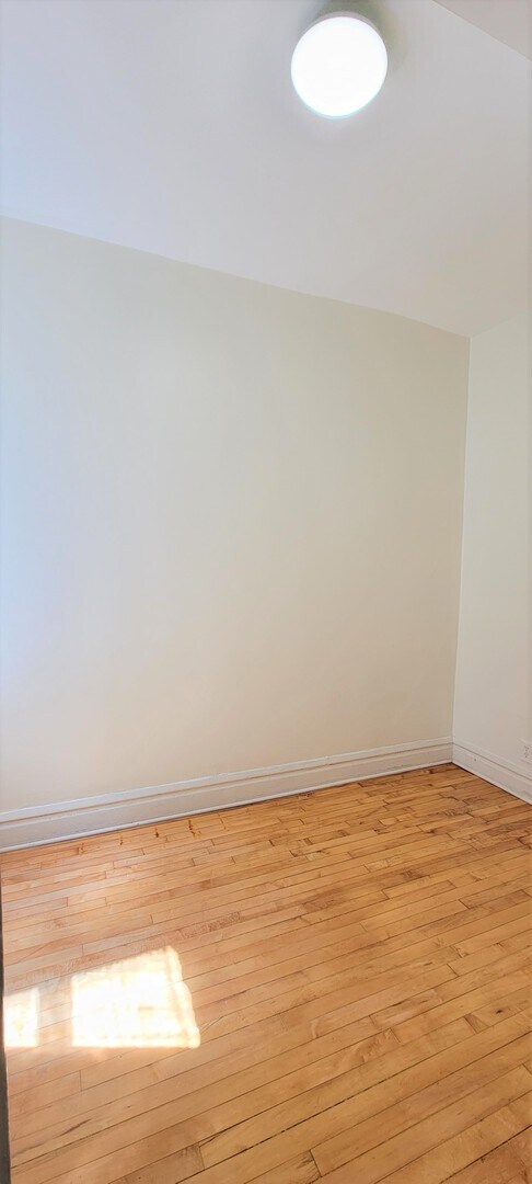 Building Photo - 1436 W Lexington St