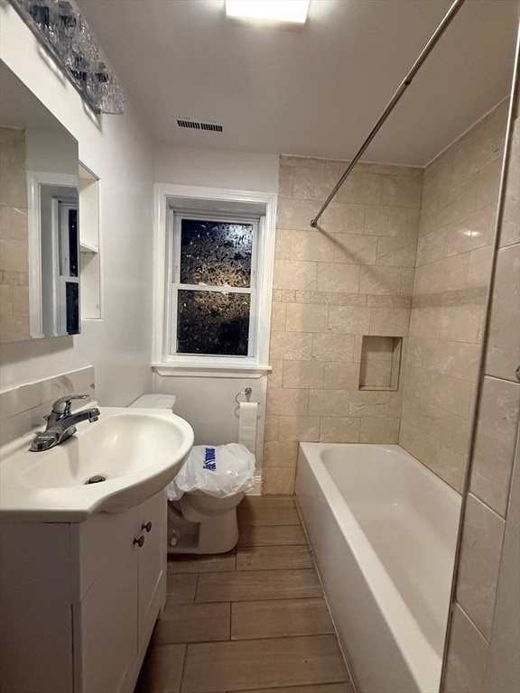 Building Photo - 23 Myrtle St