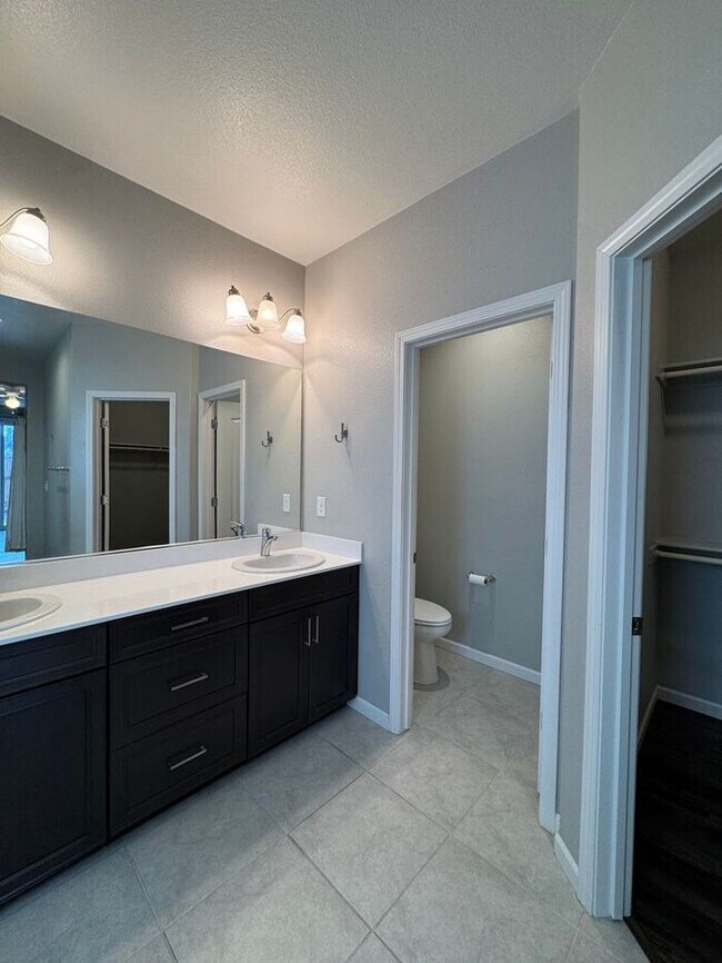 Building Photo - Spacious 4-Bedroom Dayton Home with Split-Bedroom Layout & Modern Finishes