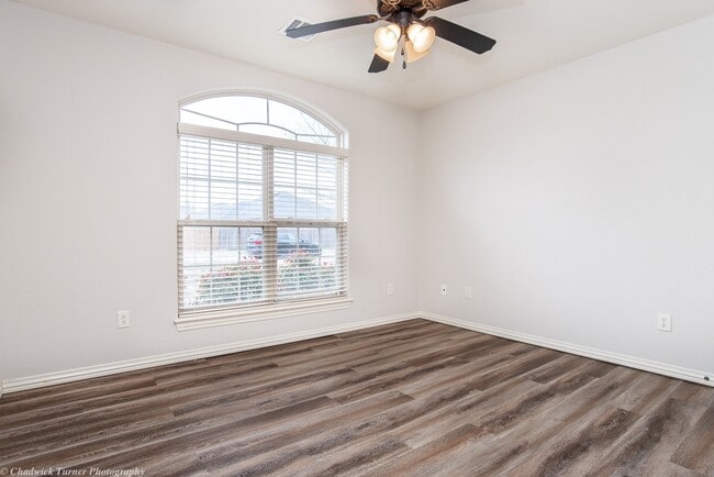 Building Photo - Clabber Creek- Fayetteville