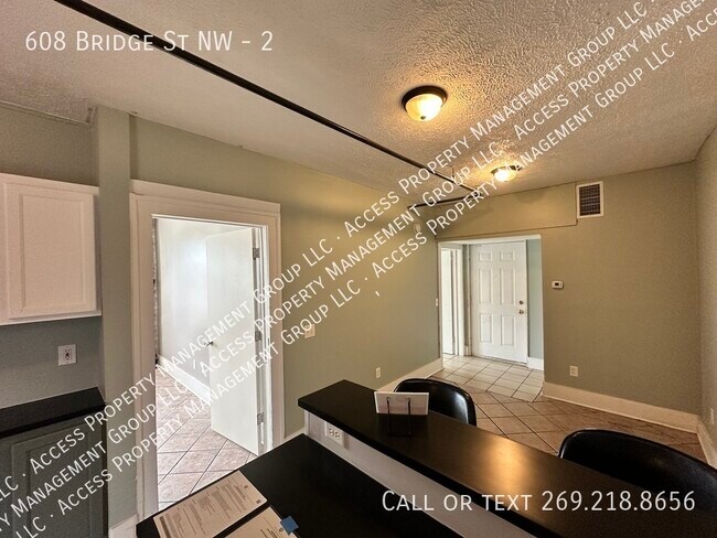 Building Photo - 608 Bridge St NW