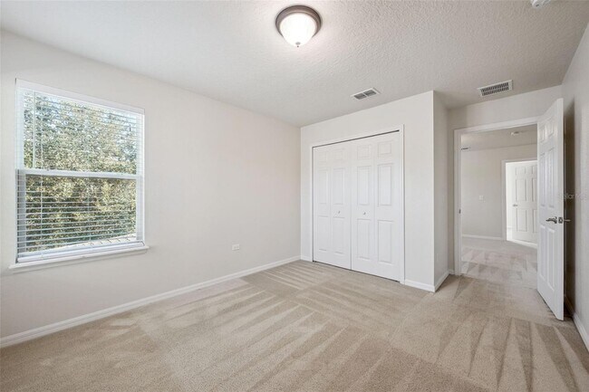 Building Photo - 1310 Oakcrest Ct