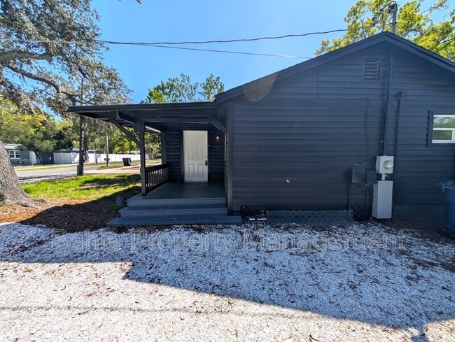 Building Photo - 8004 N Blvd