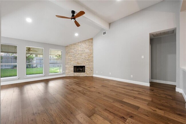 Building Photo - 1804 Camas Dr