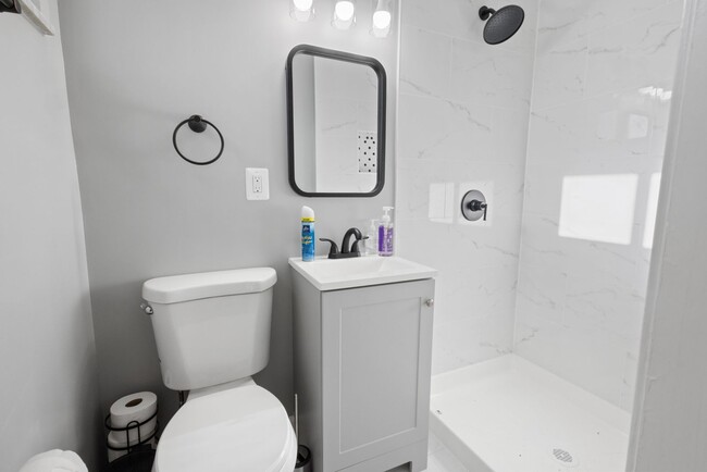 Building Photo - Charming 4BR House in Temple Hills