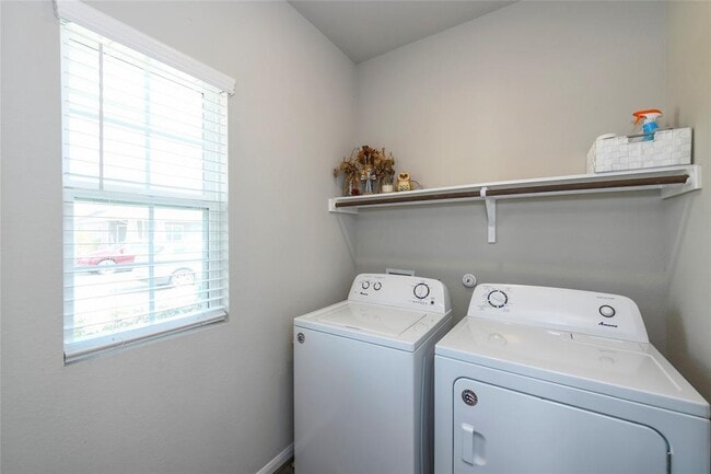Building Photo - 206 Bent Creek Dr